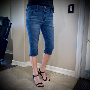 ✨offers✨d.jeans Stretch Denim Capri Jeans size6